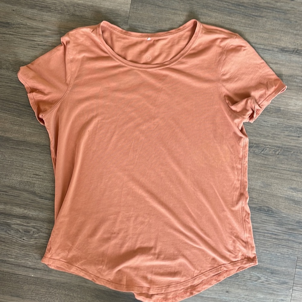 Lululemon Burnt Orange T Shirt Size Medium (M) Crew Neck